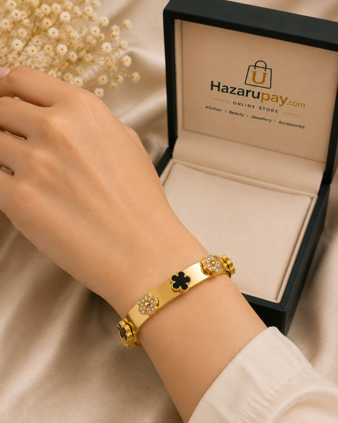 Black Clover Gold Floral Bangle